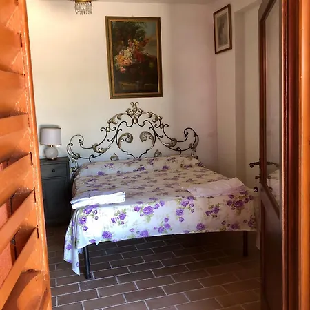 Lägenhet Fronte Piscina Montemarciano