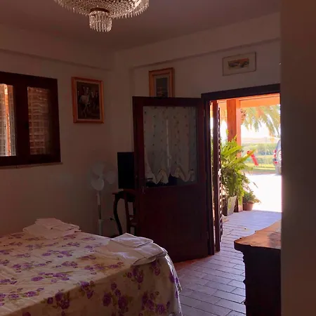 Fronte Piscina * مونتيهمارثيانو